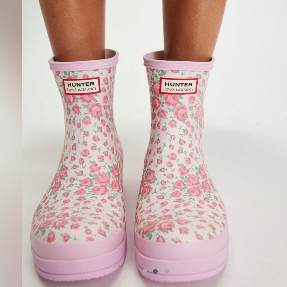 Hunter Pink Floral Patterned Boots